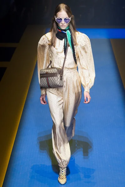 Look 21